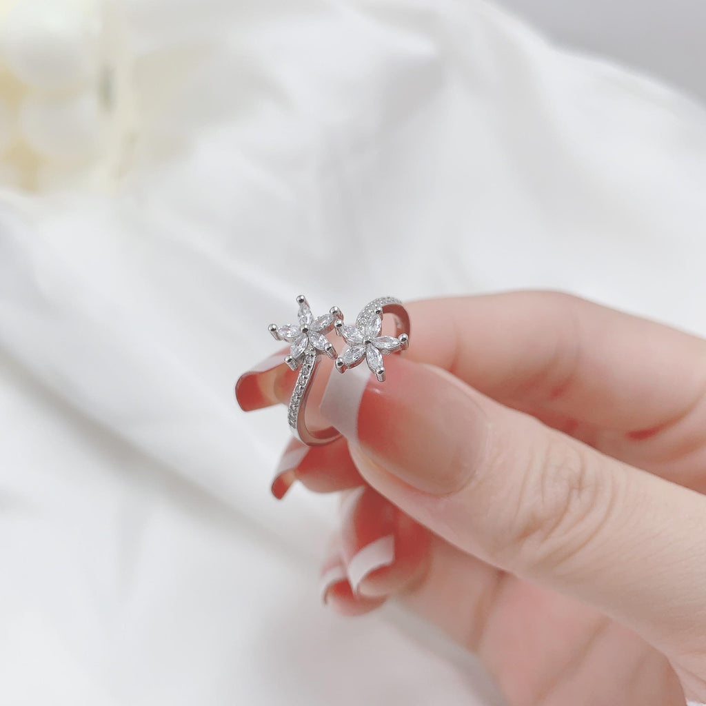 Jasmine Flower Moissanite Ring