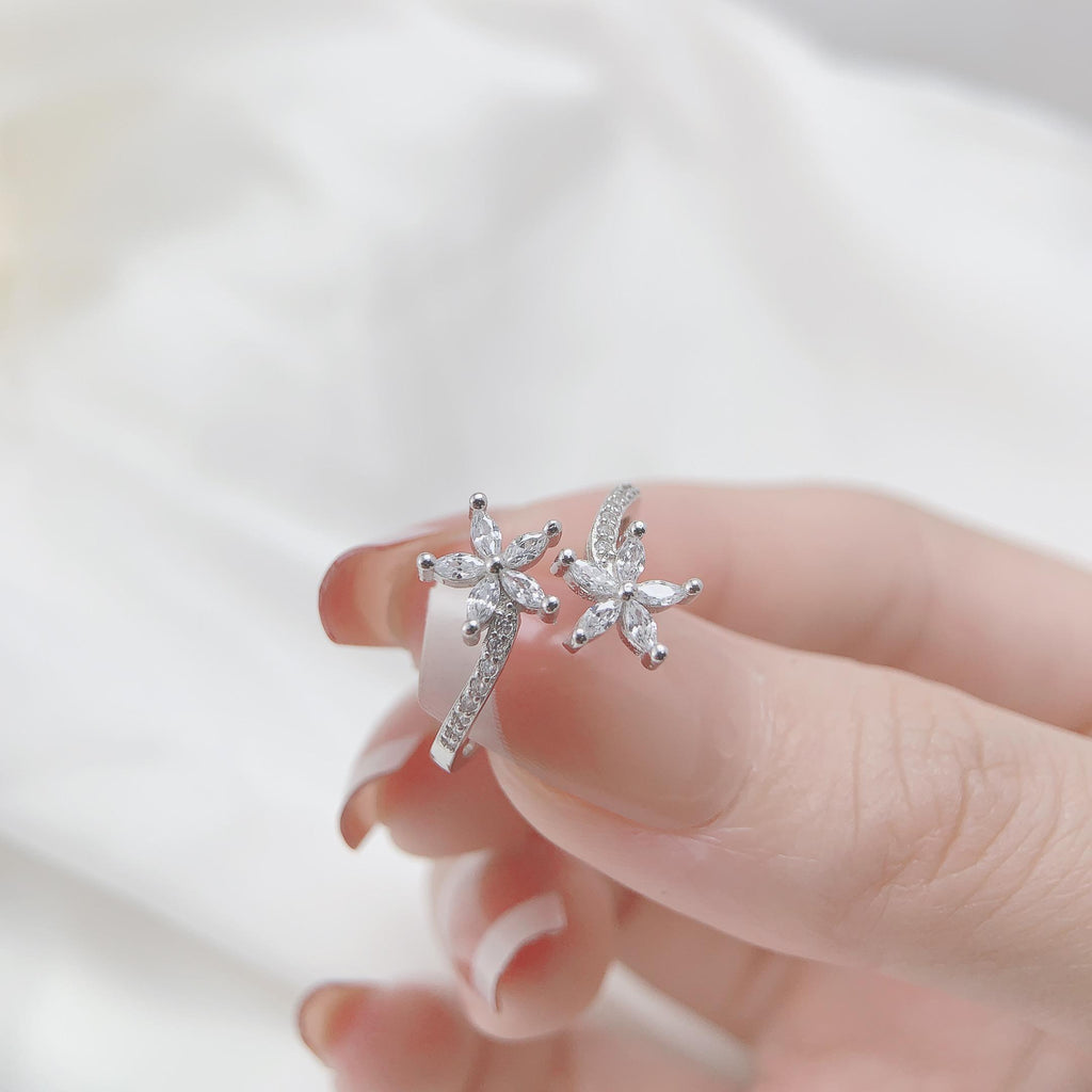 Jasmine Flower Moissanite Ring